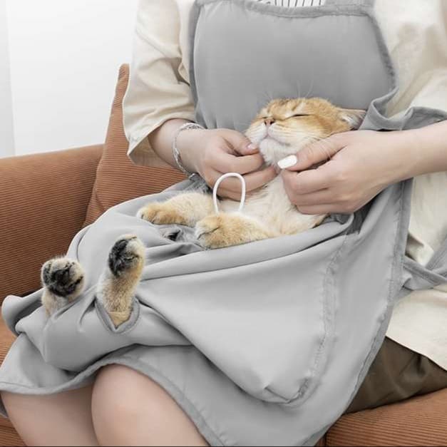 猫服  抱っこ服 | ふわもこ猫キャリーエプロン