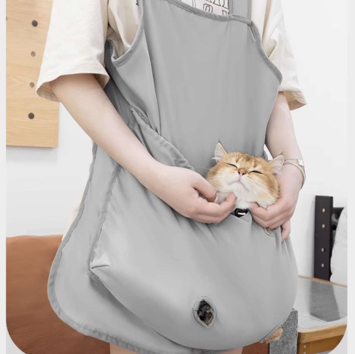 猫服  抱っこ服 | ふわもこ猫キャリーエプロン