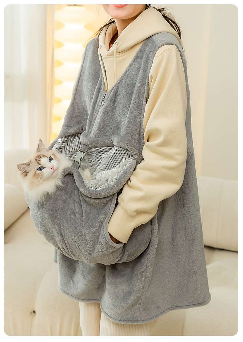 猫服  抱っこ服 | 冬にぴったりの着る毛布！もふもふキャットポーチ付