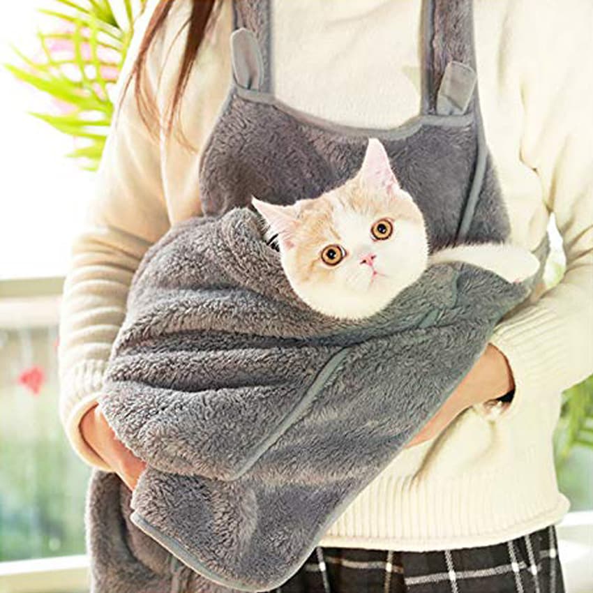 猫服   もふもふポケット抱っこ服